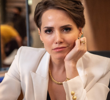Dispostas lado a lado estão as imagens de Regina Casé, Letícia Colin, Humberto Carrão e Mariana Nunes em close